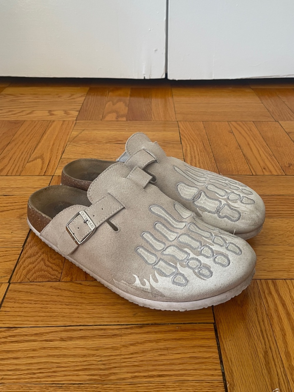 Octavious Marks Clog in Light Gray with Skeleton Print